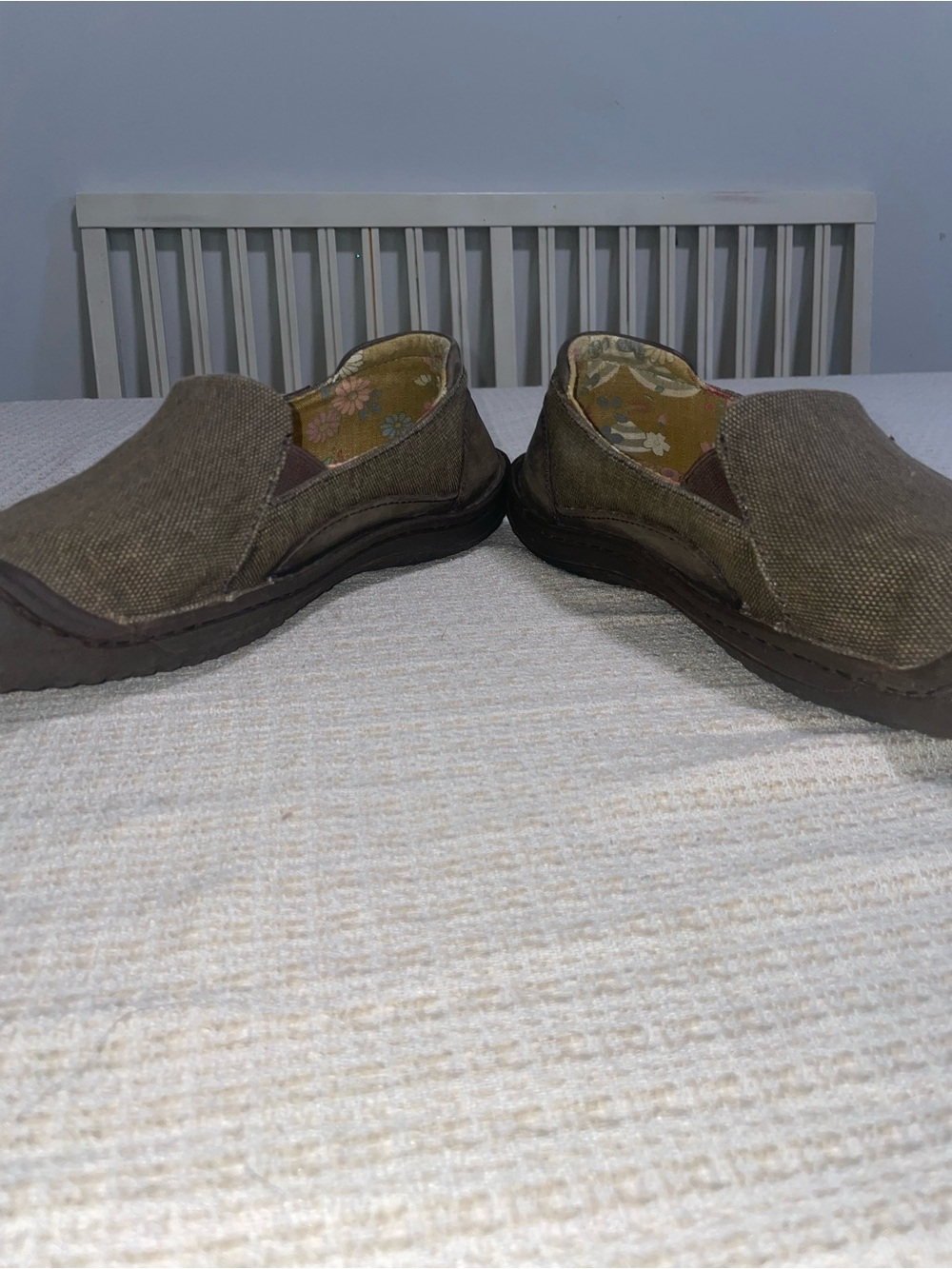 KEEN Cush Golden Summer Slip On Size 9.5 - Picture 4 of 6